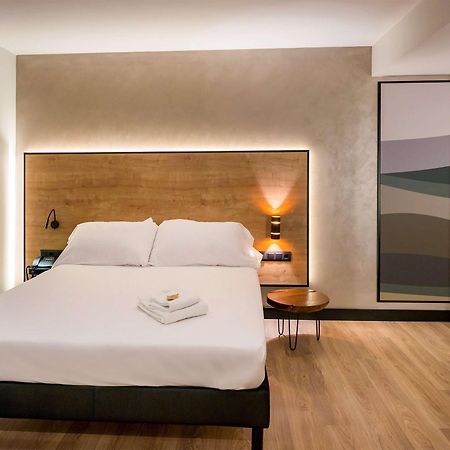 Ibis Styles Figueres Ronda Hotel Exterior foto