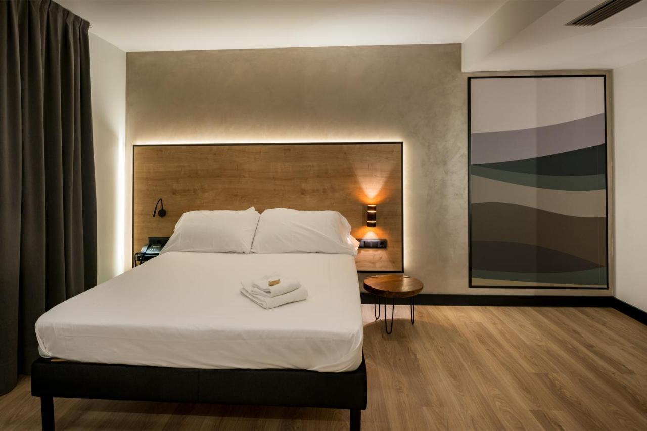 Ibis Styles Figueres Ronda Hotel Exterior foto