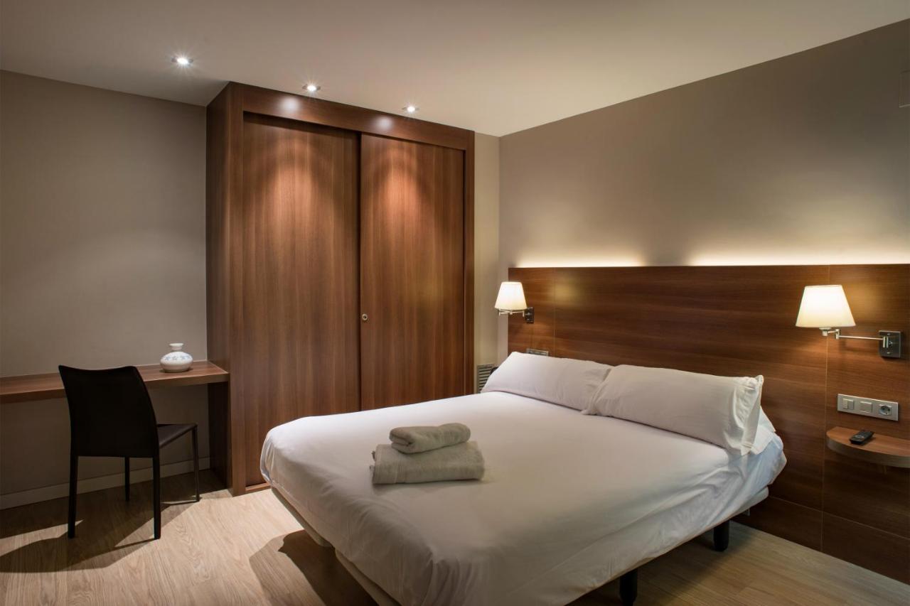 Ibis Styles Figueres Ronda Hotel Exterior foto