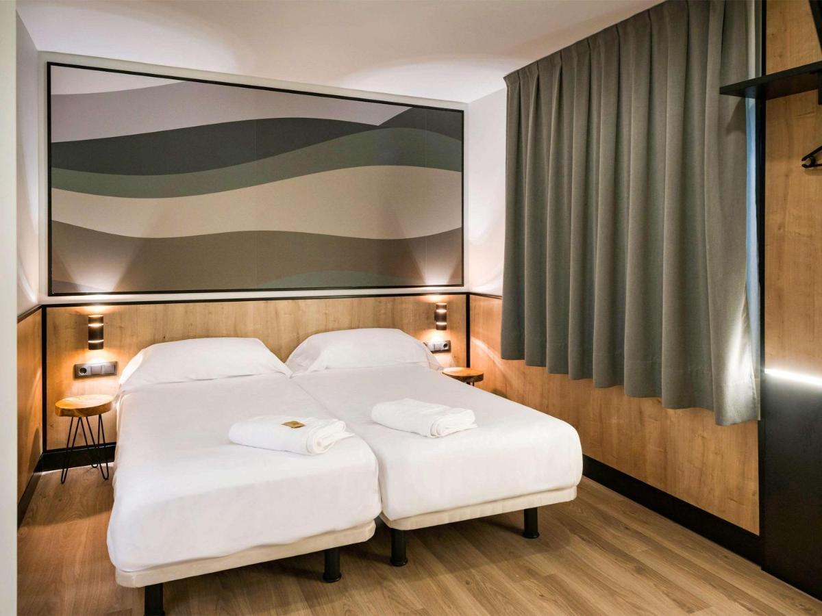 Ibis Styles Figueres Ronda Hotel Exterior foto